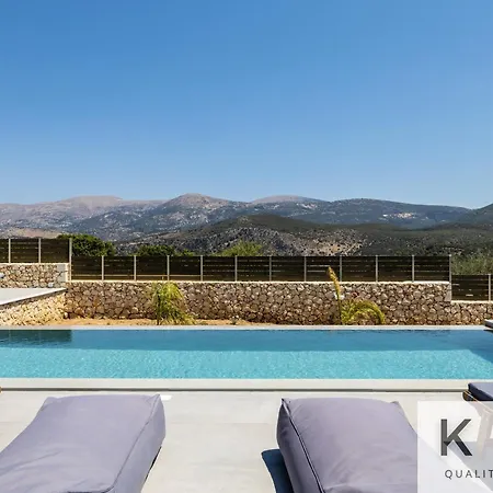 Apartmán βιλα ελευθερία με ιδιωτικη πισινα 5 λεπτα απο το αργοστολι Argostoli (Kefalonia)