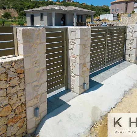 βιλα ελευθερία με ιδιωτικη πισινα 5 λεπτα απο το αργοστολι דירה