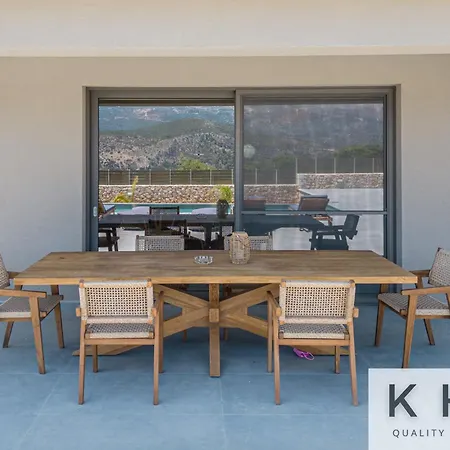 βιλα ελευθερία με ιδιωτικη πισινα 5 λεπτα απο το αργοστολι דירה ארגוסטולי