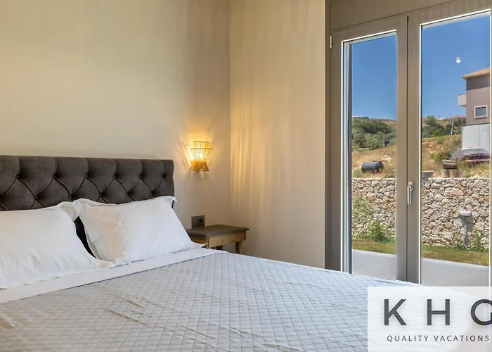 דירה βιλα ελευθερία με ιδιωτικη πισινα 5 λεπτα απο το αργοστολι ארגוסטולי